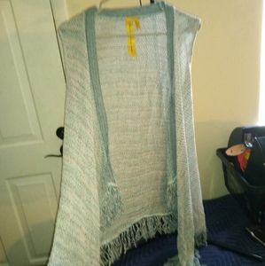 NWOT SIZE L THERE IS A STAR IN EVERY WOMAN pullover